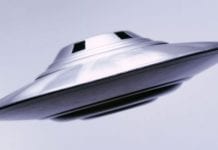 Are we alone in the universe? UFO '120 times faster than plane captured on air traffic radar'